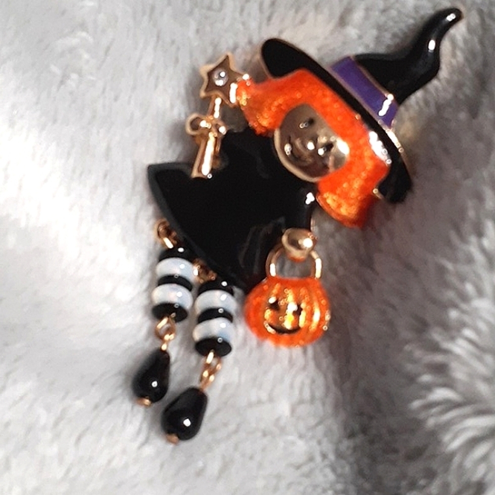 The WITCH is HERE!!